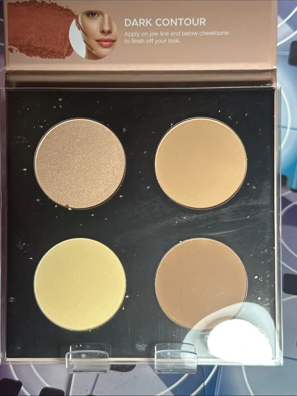 ⚡️Ellen Tracy Contour Palette - Peach, Cream, Brown & Tan Shades